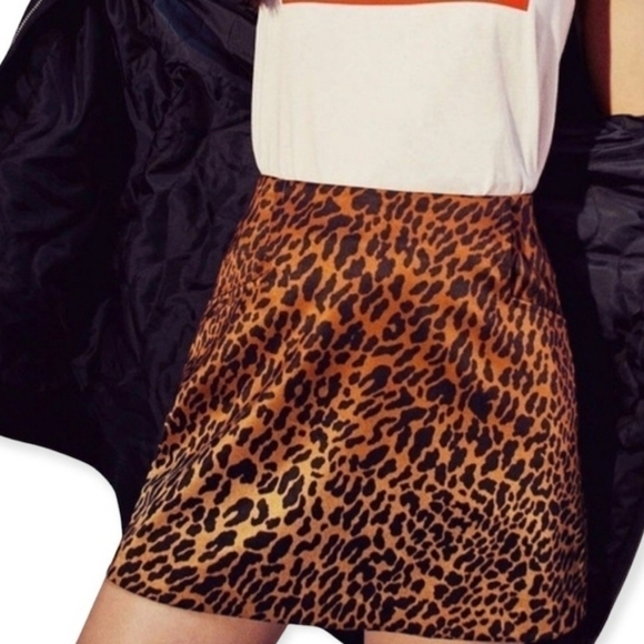 Ecote Cheetah Print Skirt Sz 6 - Picture 4 of 16